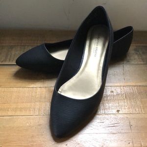 Never worn black pointed toe flats